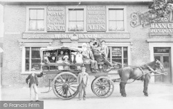 Carriage At The Bell Inn, Chingford Road c.1900, Walthamstow