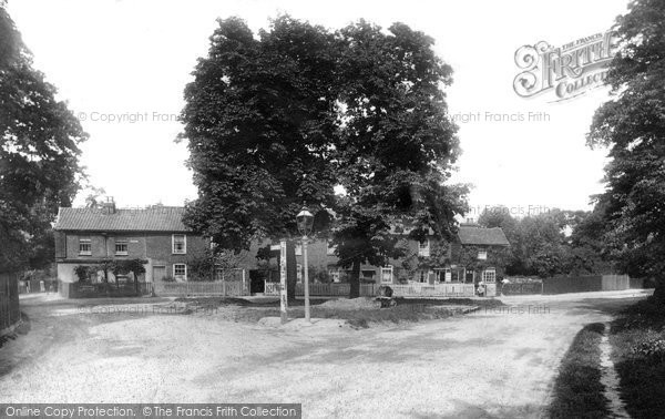 Photo of Walthamstow, Hale End Cottages 1904