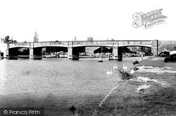 The River Thames c.1955, Walton-on-Thames