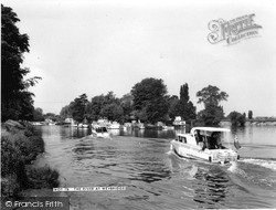 The River Thames c.1965, Walton-on-Thames