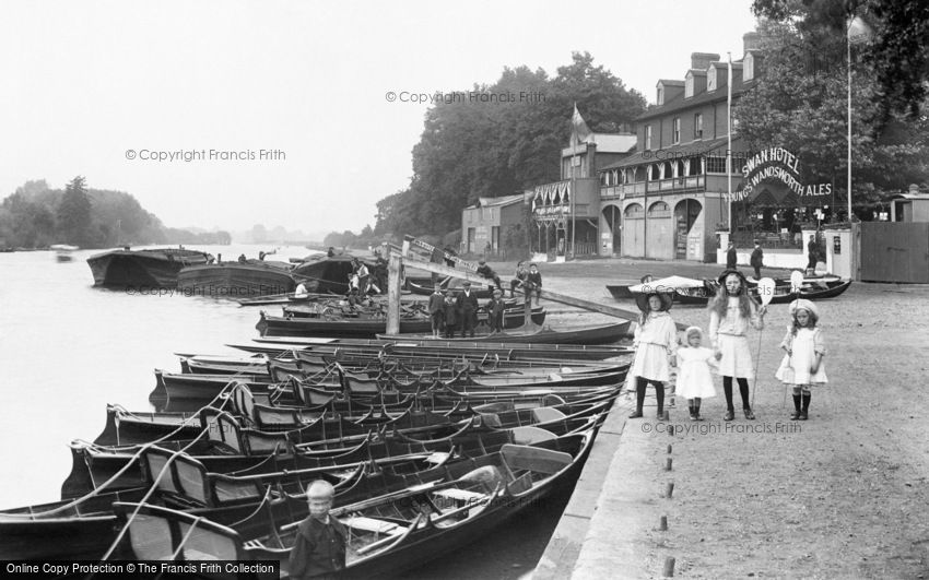 Walton-on-Thames, The Swan Hotel 1908