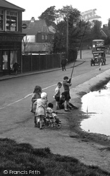 Carefree Days 1932, Walton On The Hill