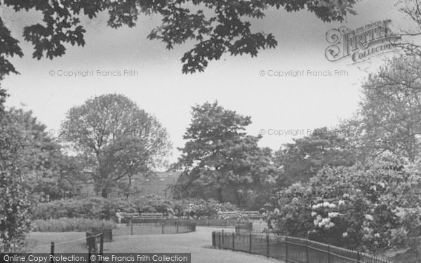 Photo of Wandsworth, King George's Park c.1955