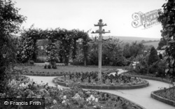 Flower Gardens c.1960, Wannock
