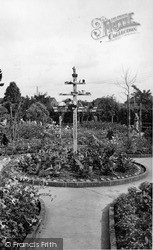 Gardens, Children's Play Pole c.1955, Wannock
