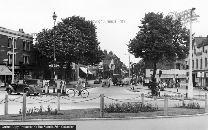 Photo of Wanstead, High Road c.1950