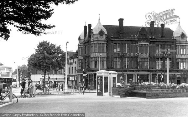 Photo of Wanstead, the George Hotel c1948