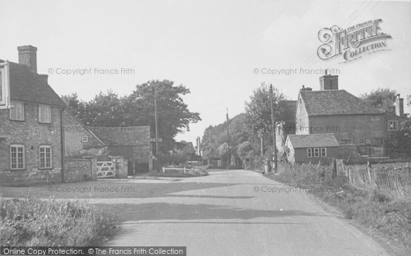 Photo of Warborough, The Cricketers Arms c.1955