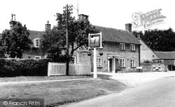 The Cricketers c.1960, Warborough