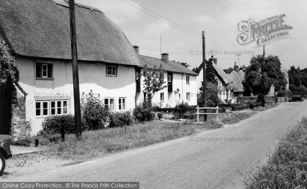 Photo of Warborough, The Village c.1960