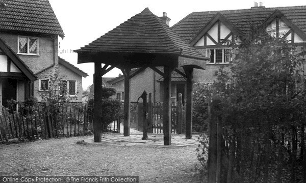 Photo of Warborough, The Village Pump c.1955