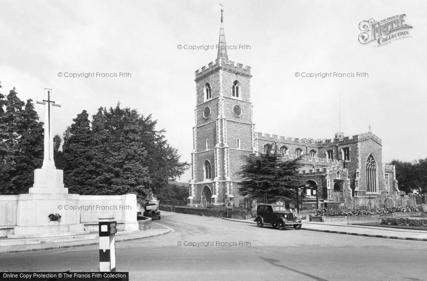 Ware, Parish Church of St Mary the Virgin and Memorial c1955