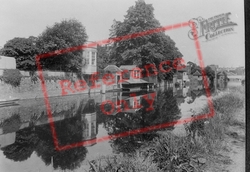 The River Lea 1925, Ware