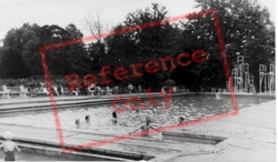 The Swimming Pool c.1955, Ware