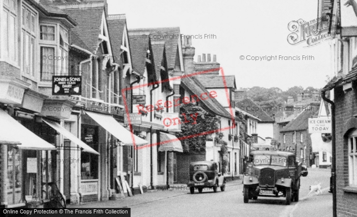 Photo of Wargrave, Burgis Stores, High Street 1950