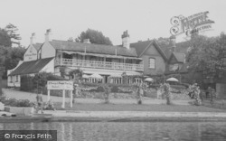 St George And Dragon Hotel c.1960, Wargrave