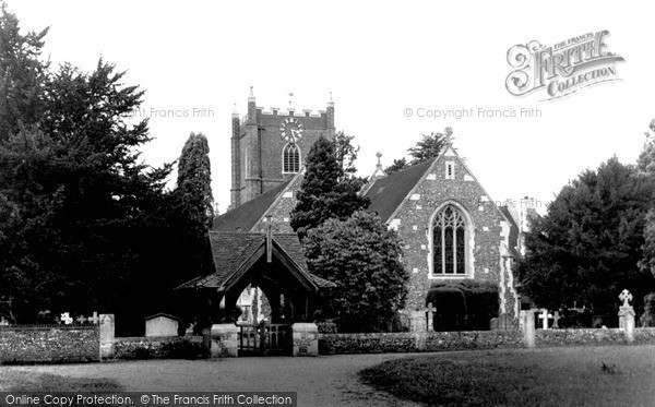 Photo of Wargrave, St Mary's Church c.1955