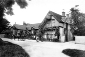 Ye Olde Whyte Lion 1904, Warlingham