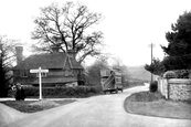 Corner House 1921, Warnham