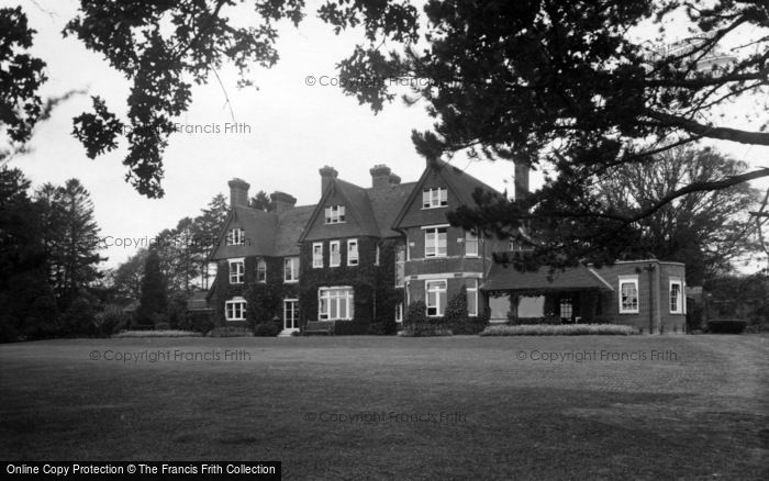 Photo of Warnham, Mayes Park 1935