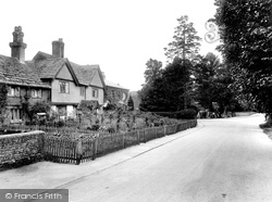 The Village 1927, Warnham