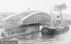 Knutsford Road Swing Bridge c.1950, Warrington