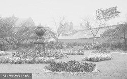 Queens Gardens c.1950, Warrington
