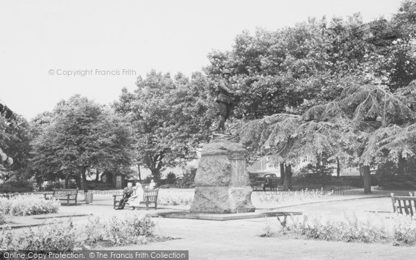 Photo of Warrington, Queens Park c.1965