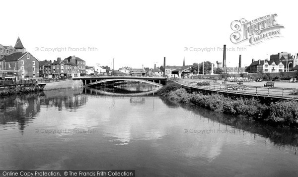 Photo of Warrington, The Bridge And Marshall Gardens c.1960