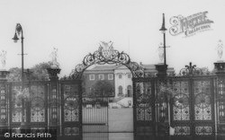 The Gates, Town Hall c.1965, Warrington
