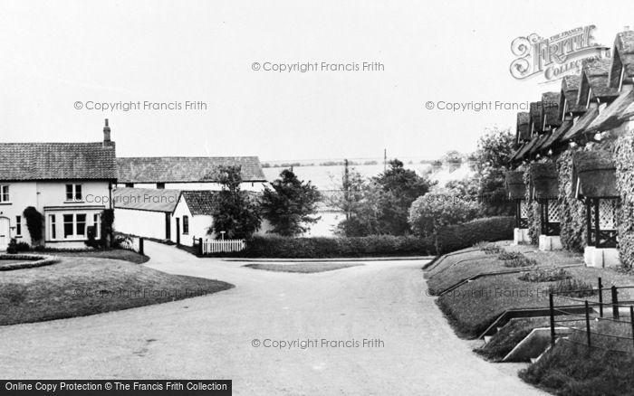 Photo of Warter, Cottages And Ludhill c.1960