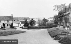 Cottages And Ludhill c.1960, Warter