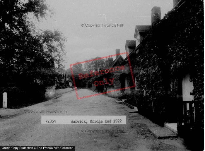 Photo of Warwick, Bridge End 1922