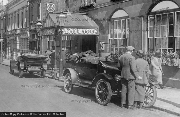 Photo of Warwick, Cars At The Warwick Arms Hotel 1922