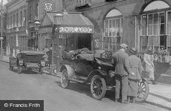 Cars At The Warwick Arms Hotel 1922, Warwick