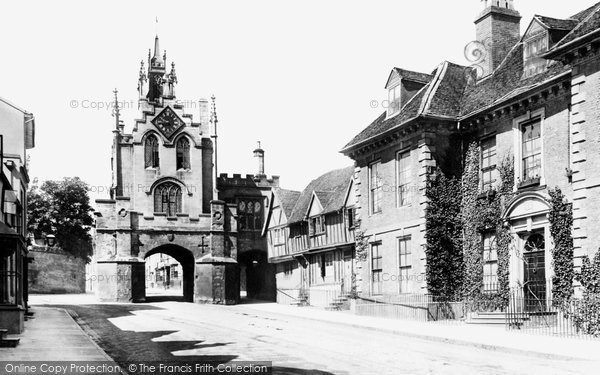 Photo of Warwick, East Gate And Landors House 1892
