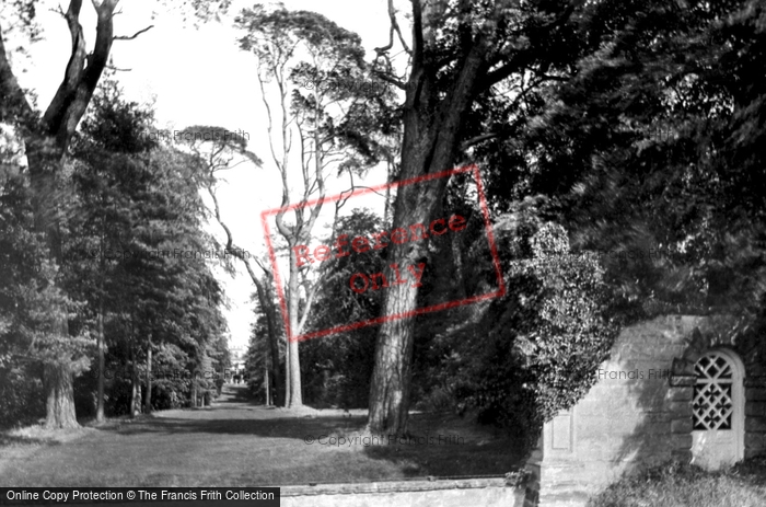 Photo of Warwick, Guy's Cliffe House Avenue 1922