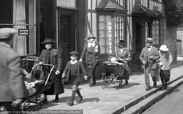 Photo of Warwick, People 1922