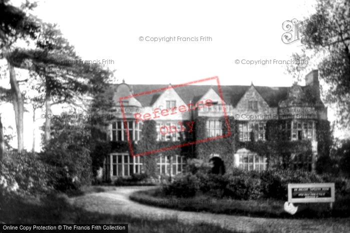 Photo of Warwick, St John's House 1892