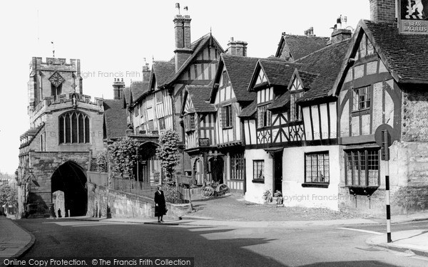 Photo of Warwick, The Lord Leycester Hospital c.1955
