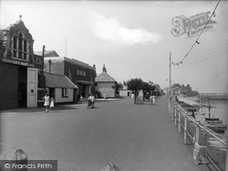 Esplanade And Lifeboat House 1938, Watchet