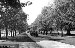 Cassiobury Park c.1950, Watford