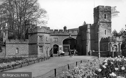 Cassiobury Park Gates c.1950, Watford