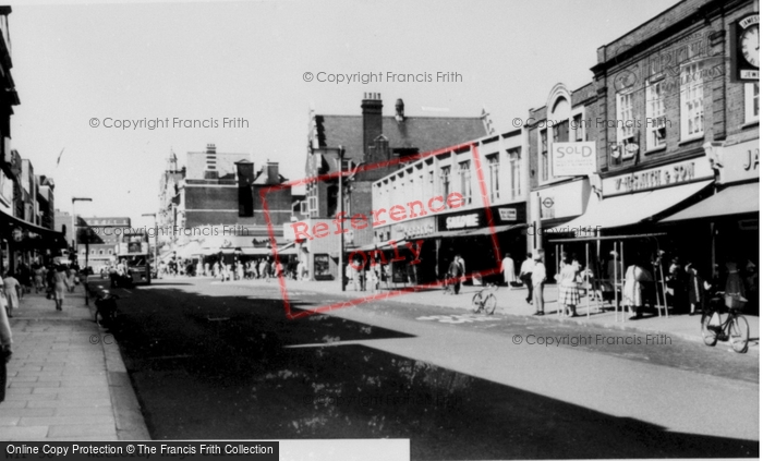 Photo of Watford, The High Street c.1960