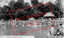 The Paddling Pool c.1960, Watford