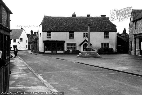 Photo of Watlington, The War Memorial c.1950