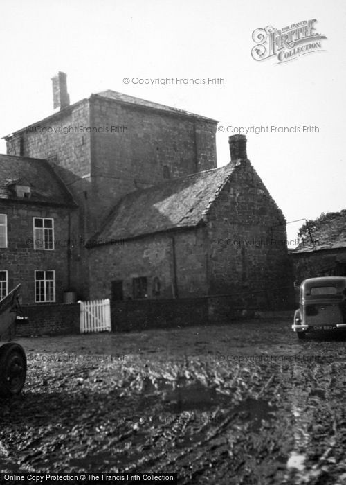 Photo of Wattlesborough Heath, Wattlesborough Castle 1949