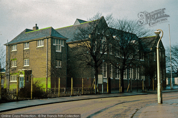 Photo of Wealdstone, Whitefriars Primary School, Whitefriars Avenue 1960