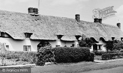 Welford On Avon, Old Cottages, Chapel Street c.1955, Welford-on-Avon