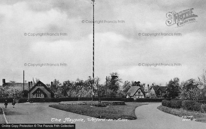 Photo of Welford On Avon, The Maypole c.1950